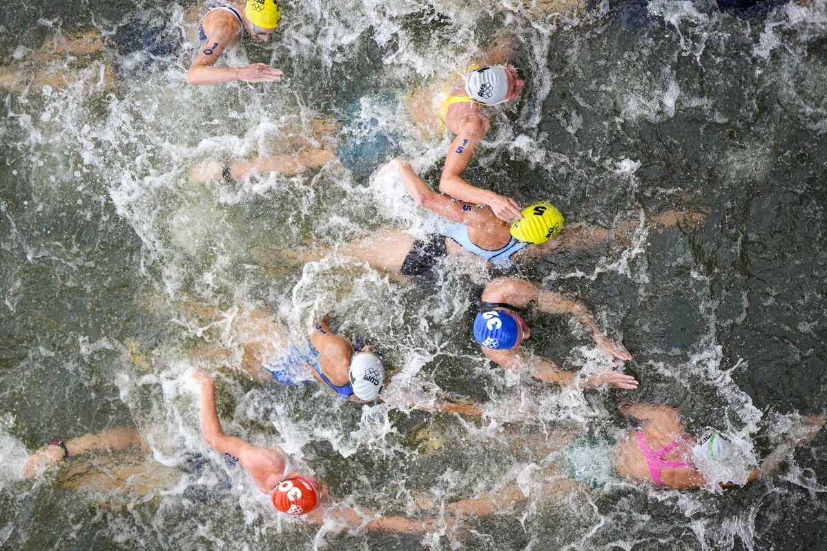 Claire Michel, triatleta olimpica che si è ammalata dopo il nuoto nella Senna, afferma che un virus l'ha resa malata