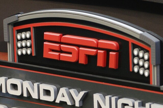 Le reti ESPN, ABC e i canali Disney vanno oscuri su DirecTV in una serata intensa per lo sport